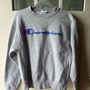 Champion Unisex Vintage Style Embroidered Sweatshirt - Medium